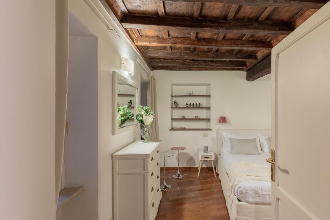Iflat Comfy Apartament In Campo De' Fiori Roma Esterno foto